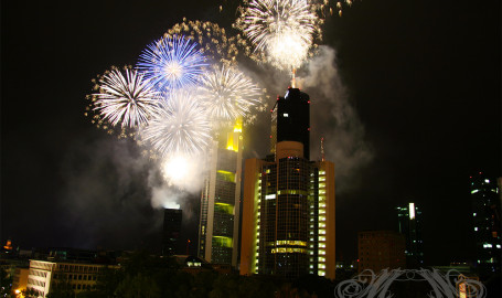 Gigantisches Feuerwerk beim Wolkenkratzer-Festival 2013