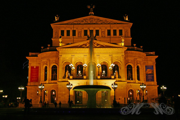 Alte Oper Frankfurt bei Nacht (2013)