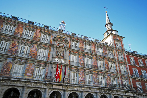 Plaza Mayor in der Altstadt von Madrid (Mai 2014)