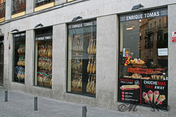 Schinken-Laden am Rande der Altstadt von Madrid (Mai 2014)